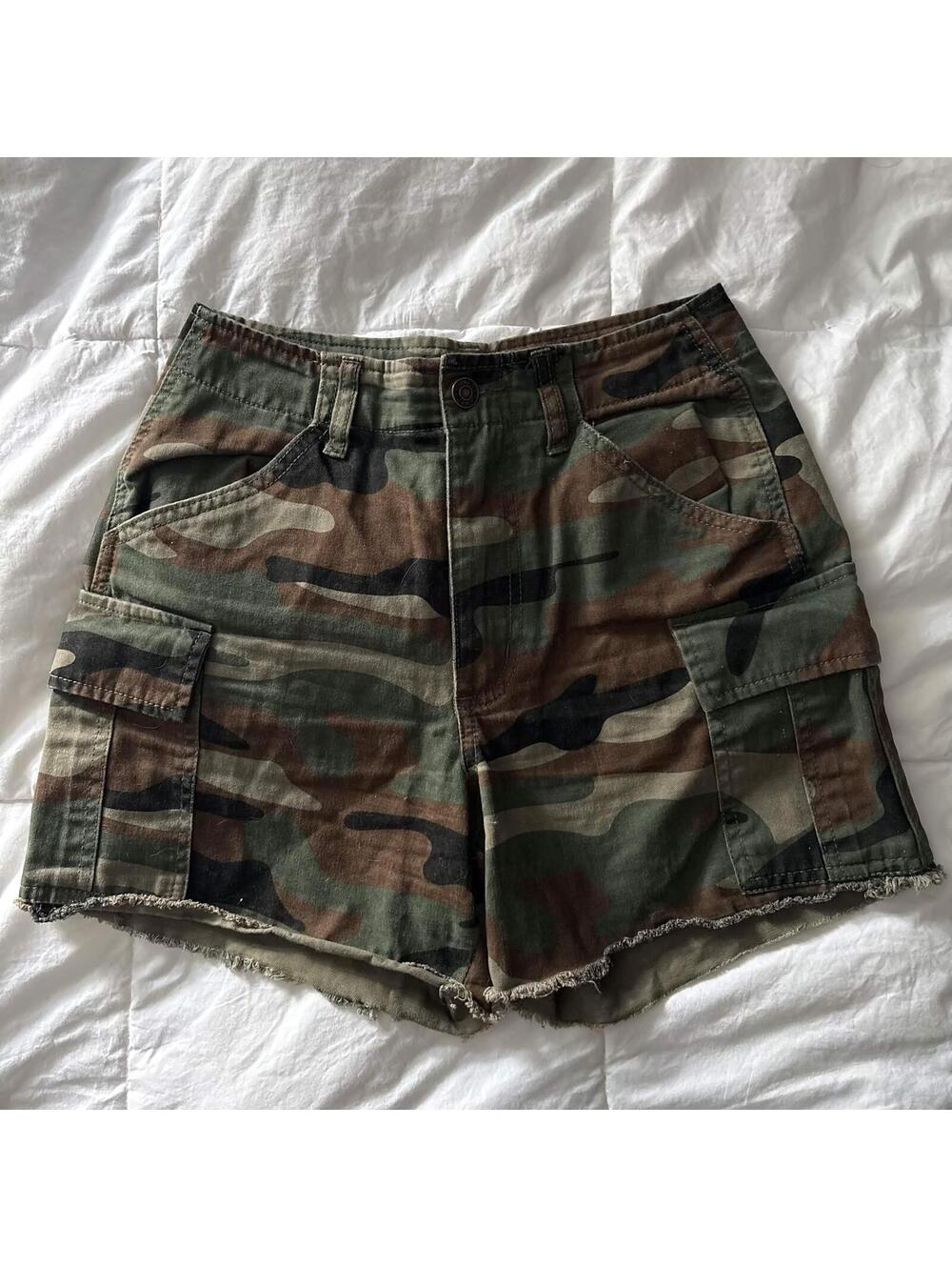 camo cargo shorts
